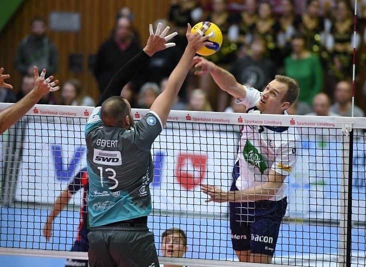 Duell der Diagonalangreifer
