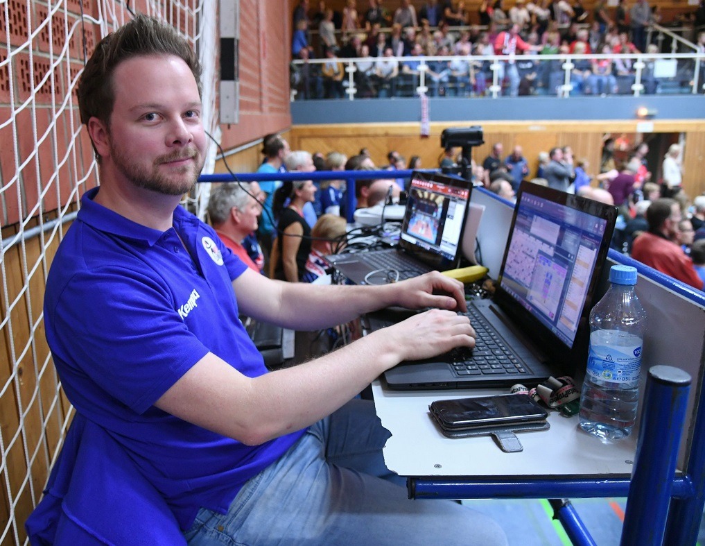 Seit der ersten Bundesligastunde der SVG dabei - Malte Stolley erfasste u.a. die aktuellen Daten eines Matches