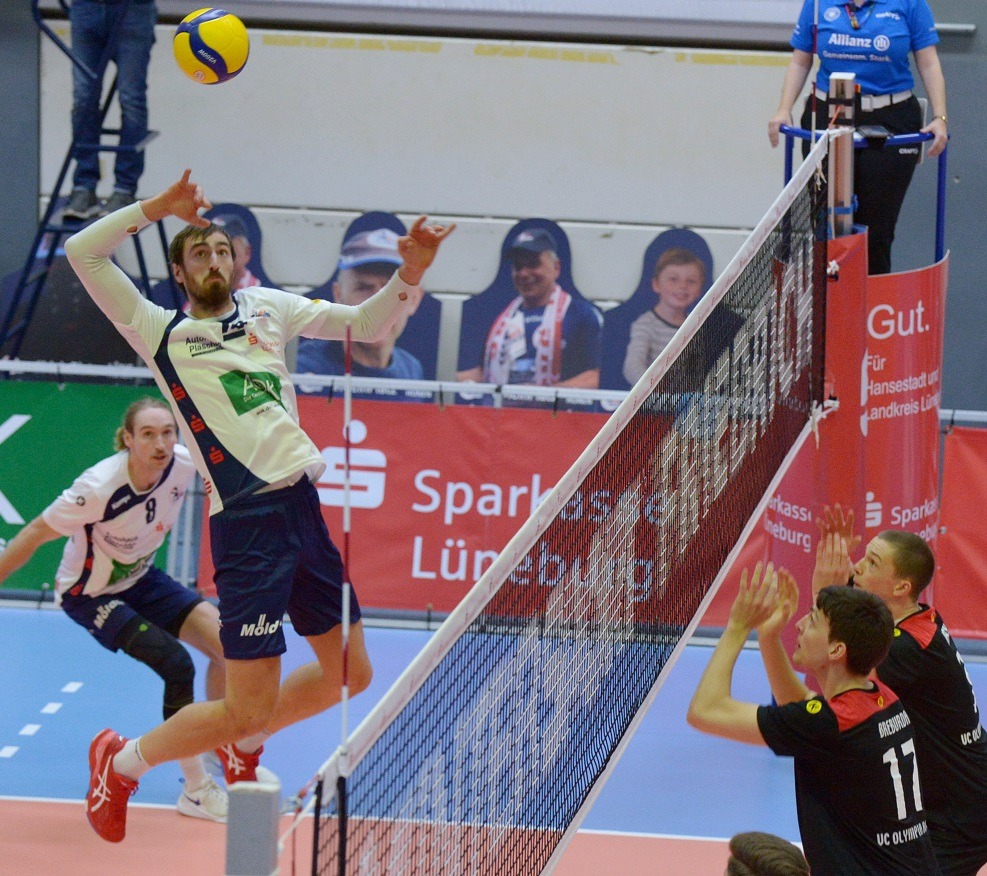 Angreifen so wie hier konnte Michel Schlien wegen Schulterproblemen nicht, dafür machte er aber 9 direkte Blockpunkte