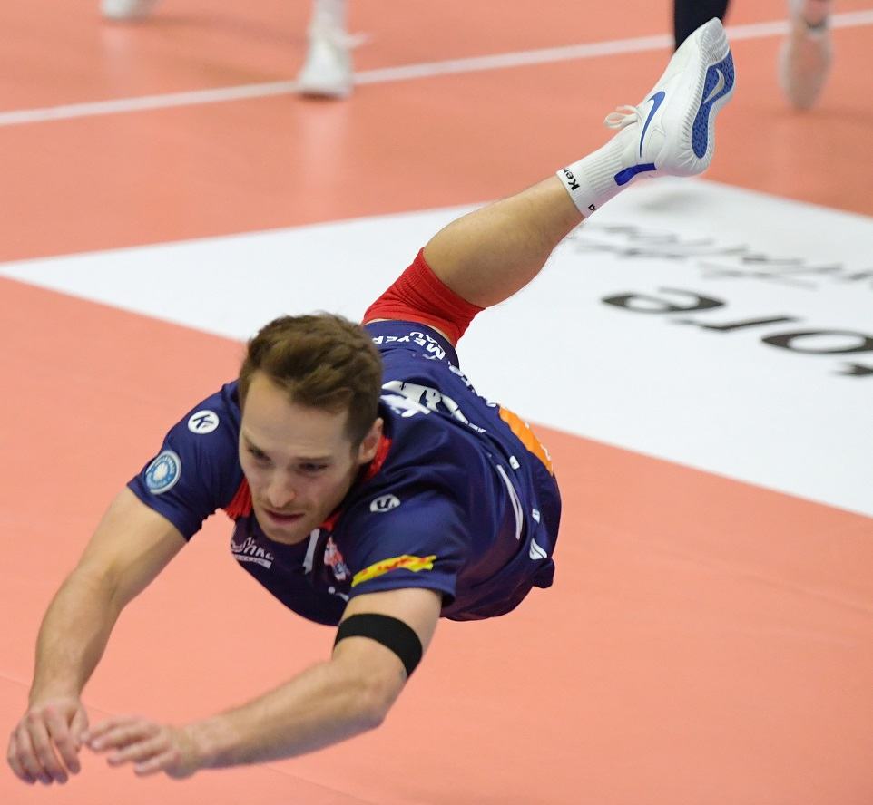 Eine Bauchlandung legten die LüneHünen um Tyler Koslowsky in Herrsching hin, nun gilt es für die SVG, wieder aufzustehen