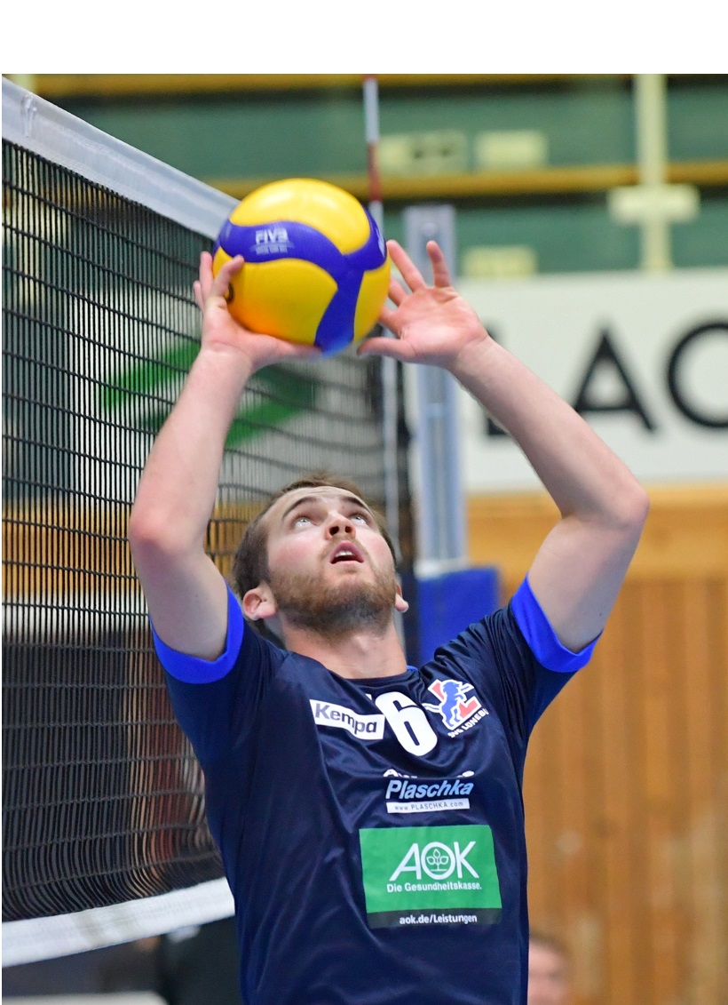 SVG-Zuspieler Joe Worsley steuerte 7 Punkte zum Pokalerfolg bei, davon 6 Asse - und vier davon in Serie im dritten Satz. Foto: Behns