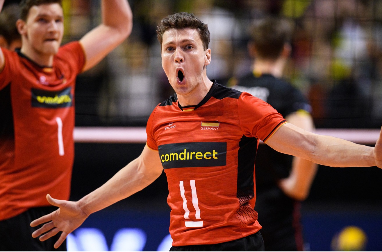 Kapitän Lukas Kampa, der die Nationalmannschafts-Saison 2021 wegen einer Knie-Operation verpasste, ist nun wieder an Bord. Links Vize-Kapitän Christian Fromm. Foto: CEV